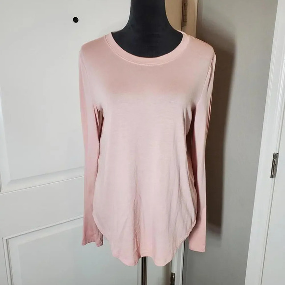 SO Favorite Crew Women's Pink Dusty Rose Long Sleeve Top Size Medium - Picture 1 of 8